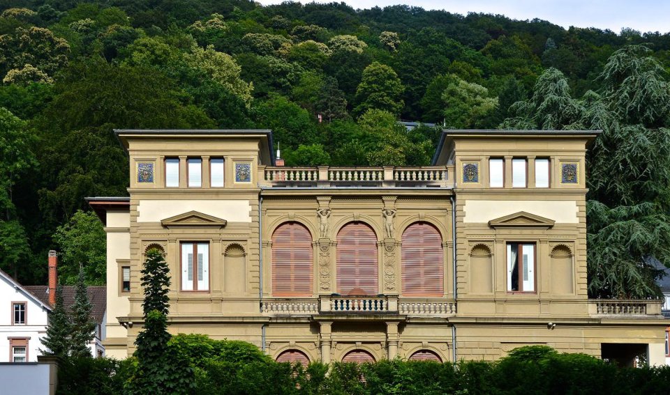 Denkmalgeschütztes Herrenhaus an der Bautzner Straße
