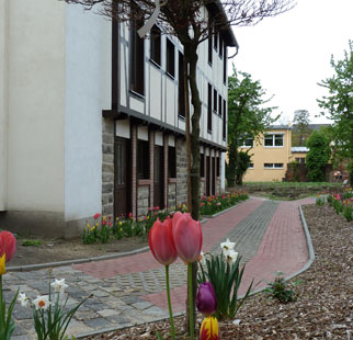 Innenhof und Hauseingang der Seidel Apartments in Dresden